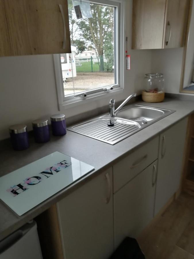 69R Seawick 2 Bedroom Caravan . New For 2022 Saint Osyth エクステリア 写真