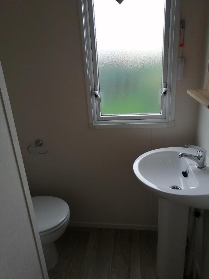 69R Seawick 2 Bedroom Caravan . New For 2022 Saint Osyth エクステリア 写真